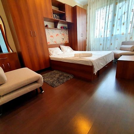 Parliament 1Br Apartment W Self Check In Bukares Bagian luar foto