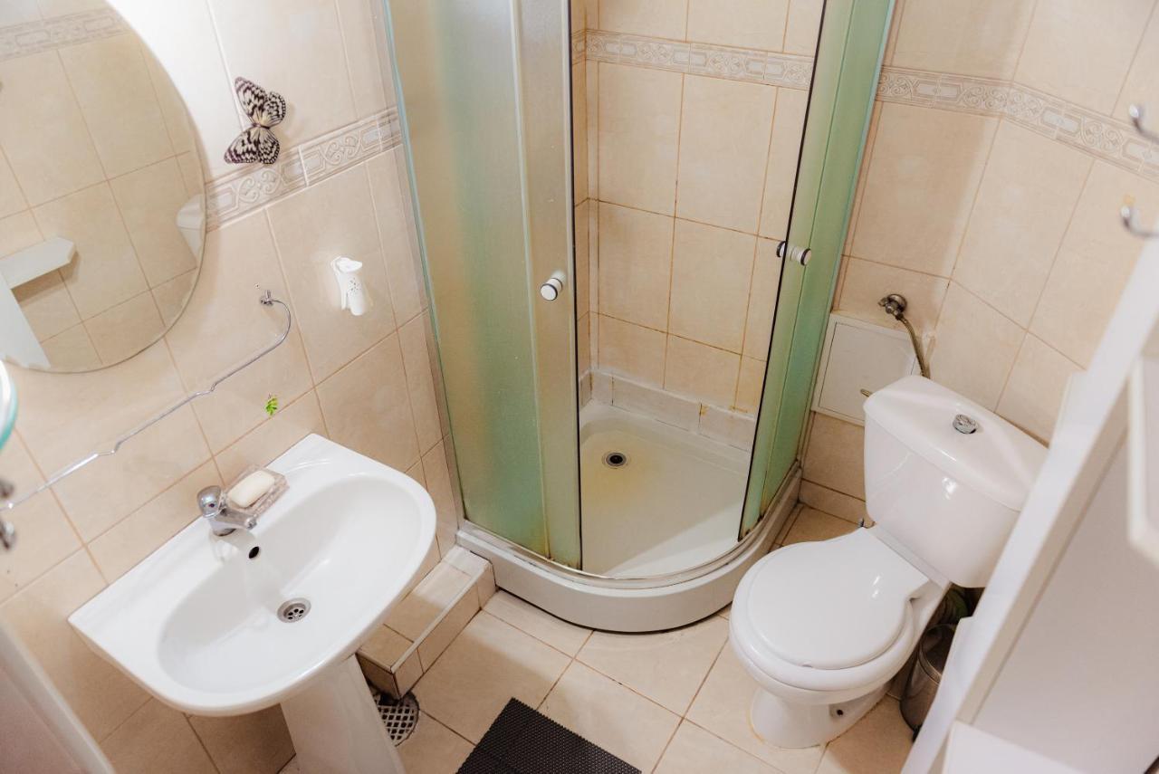 Parliament 1Br Apartment W Self Check In Bukares Bagian luar foto